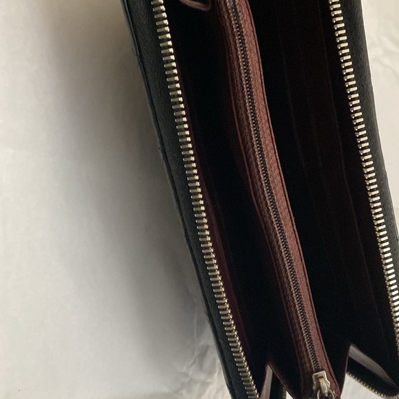 SOLD! Authentic Classic Chanel Continental Wallet - Picture 8 of 13
